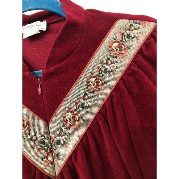 Vintage Vanity Fair Robe Tam M Burgundy Soft Zip Collar Homemade Upholstery Deta - Picture 2 of 5